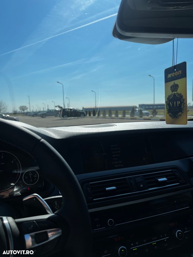 BMW Seria 5 520d Efficient Dynamics Edition - 12