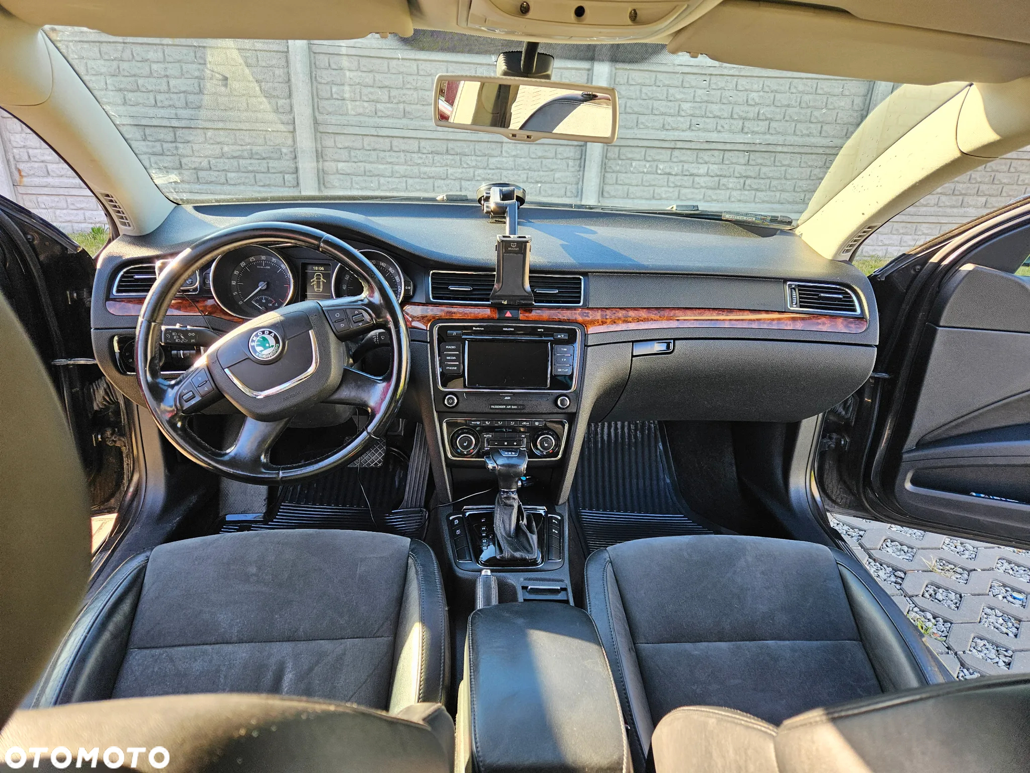 Skoda Superb 2.0 TDI Elegance DSG - 16