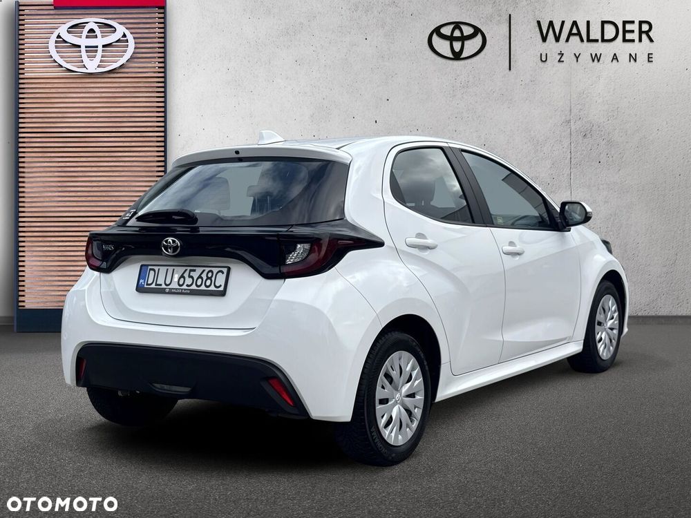Toyota Yaris - 4