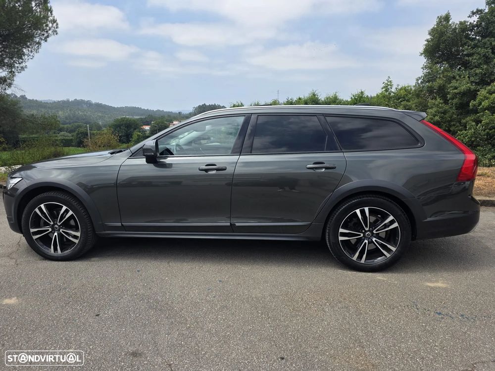 Volvo V90 D4 AWD Geartronic Momentum Pro - 3
