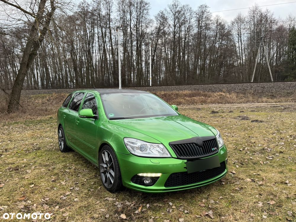 Skoda Octavia Combi 2.0 TDI DPF RS - 1