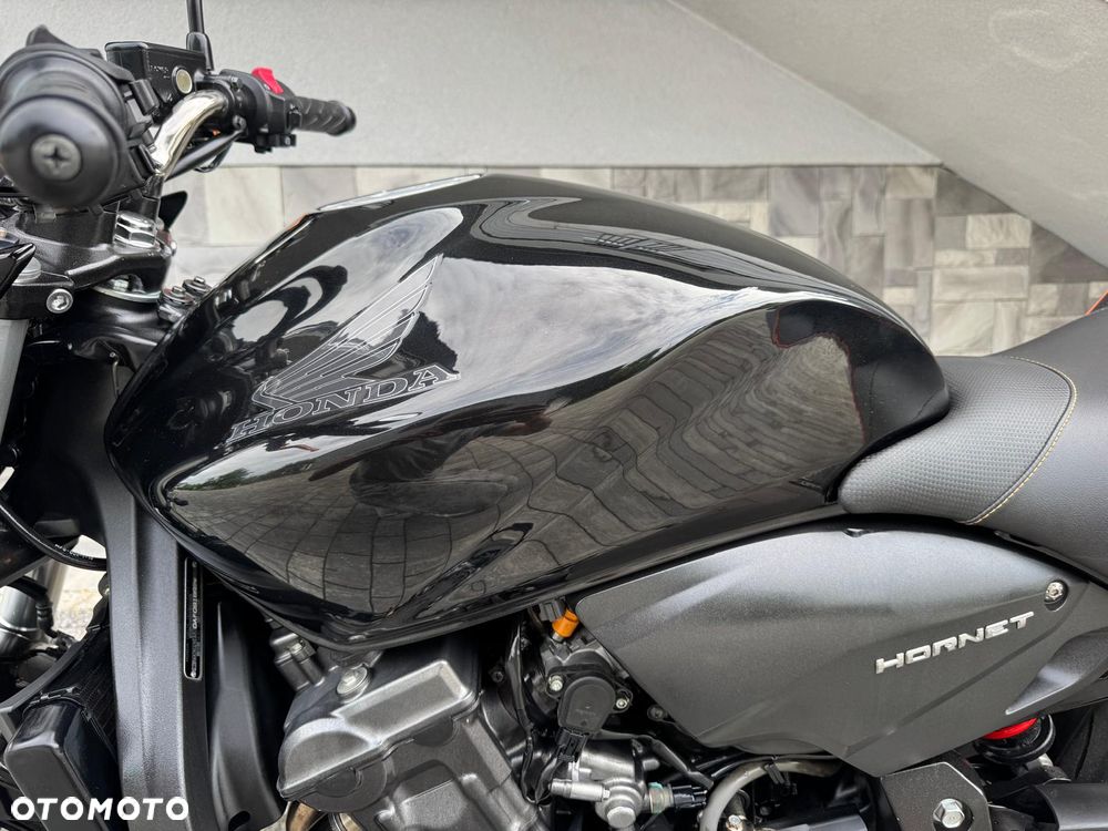 Honda Hornet - 27