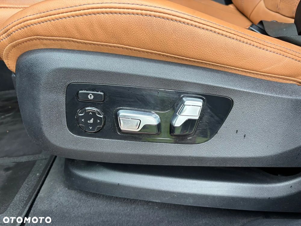 BMW X6 xDrive40i mHEV - 18