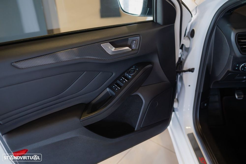 Ford Focus 1.0 EcoBoost ST-Line - 18