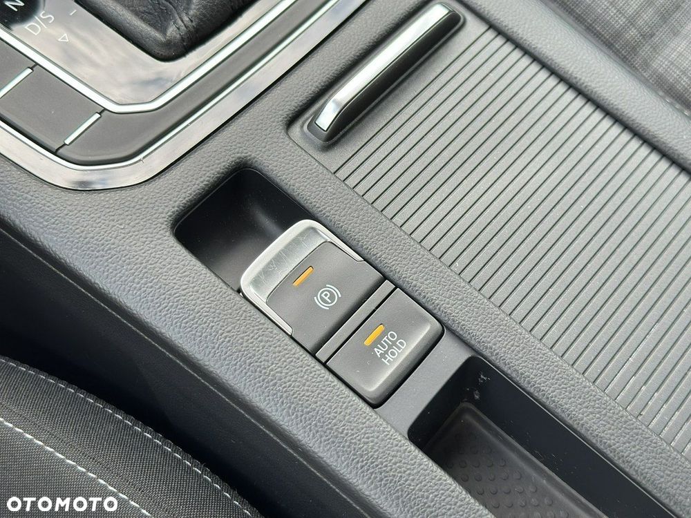 Volkswagen Passat - 21