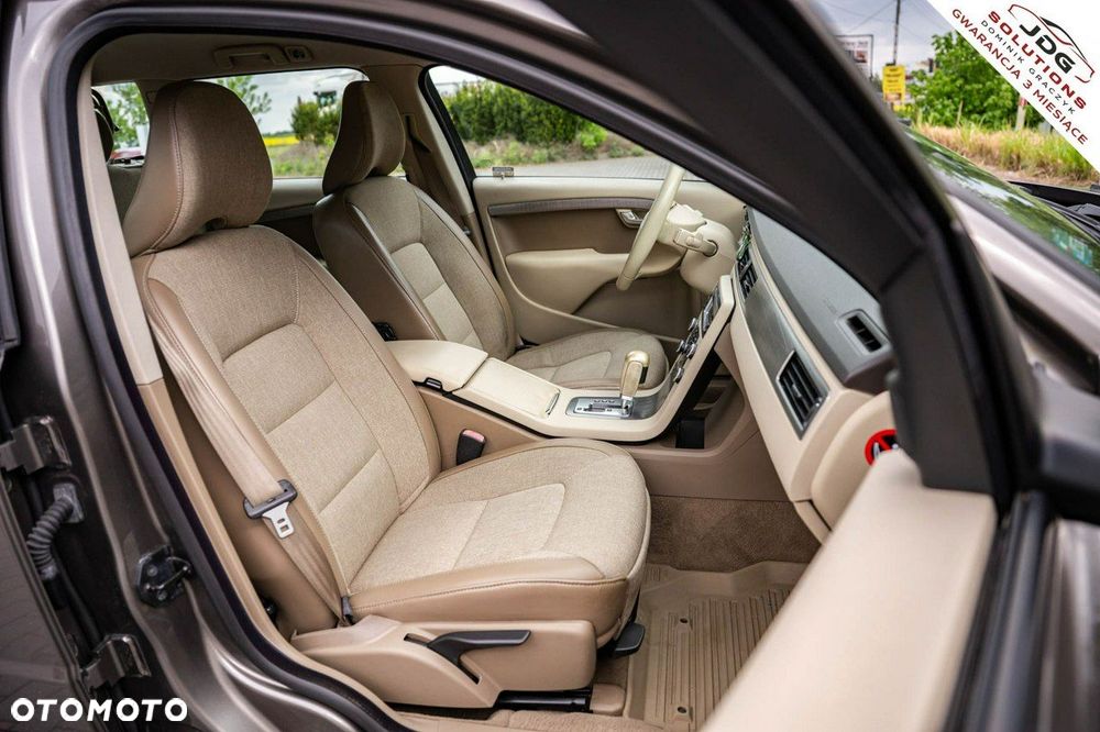 Volvo XC 70 - 25
