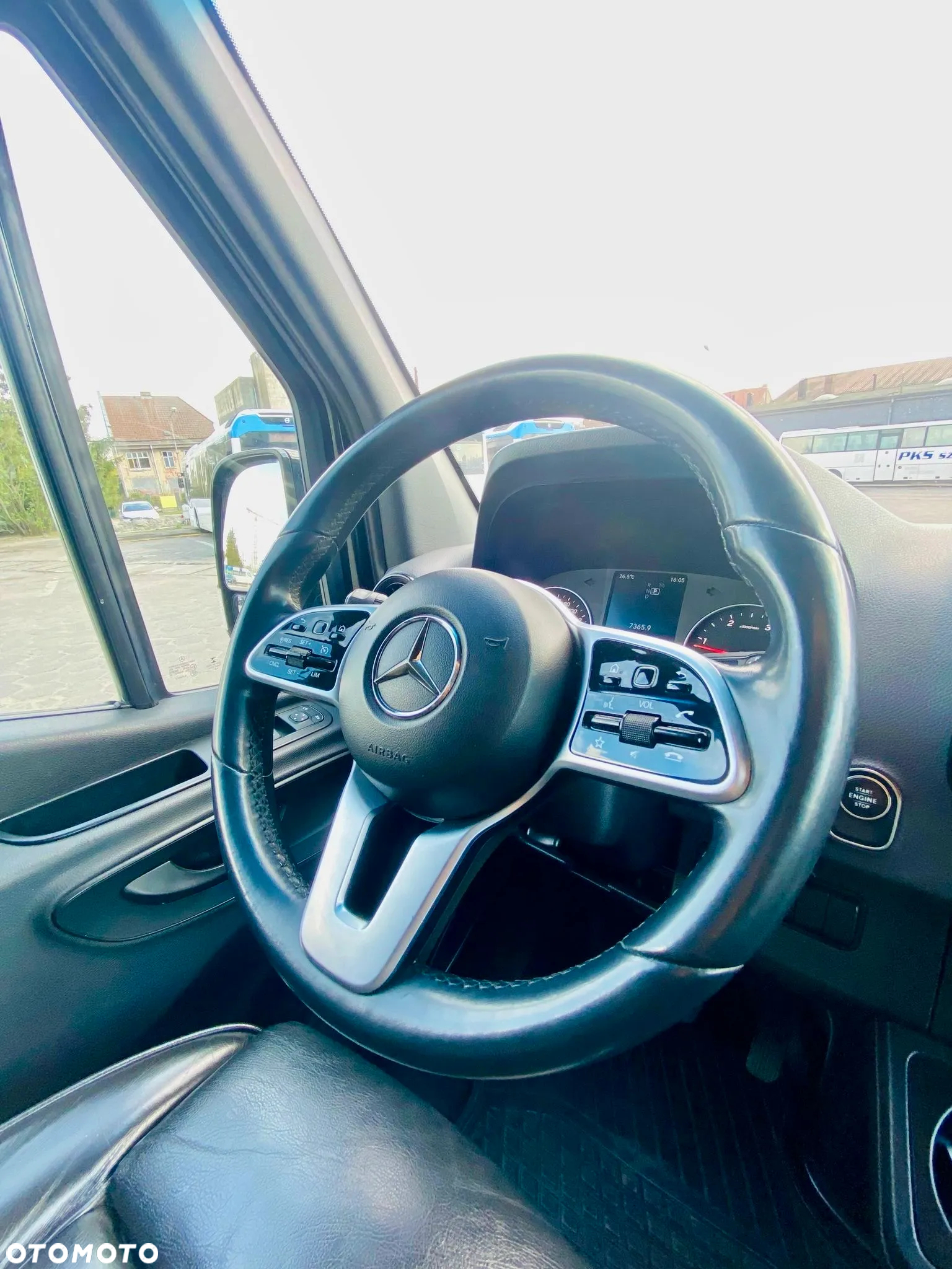 Mercedes-Benz Sprinter - 9
