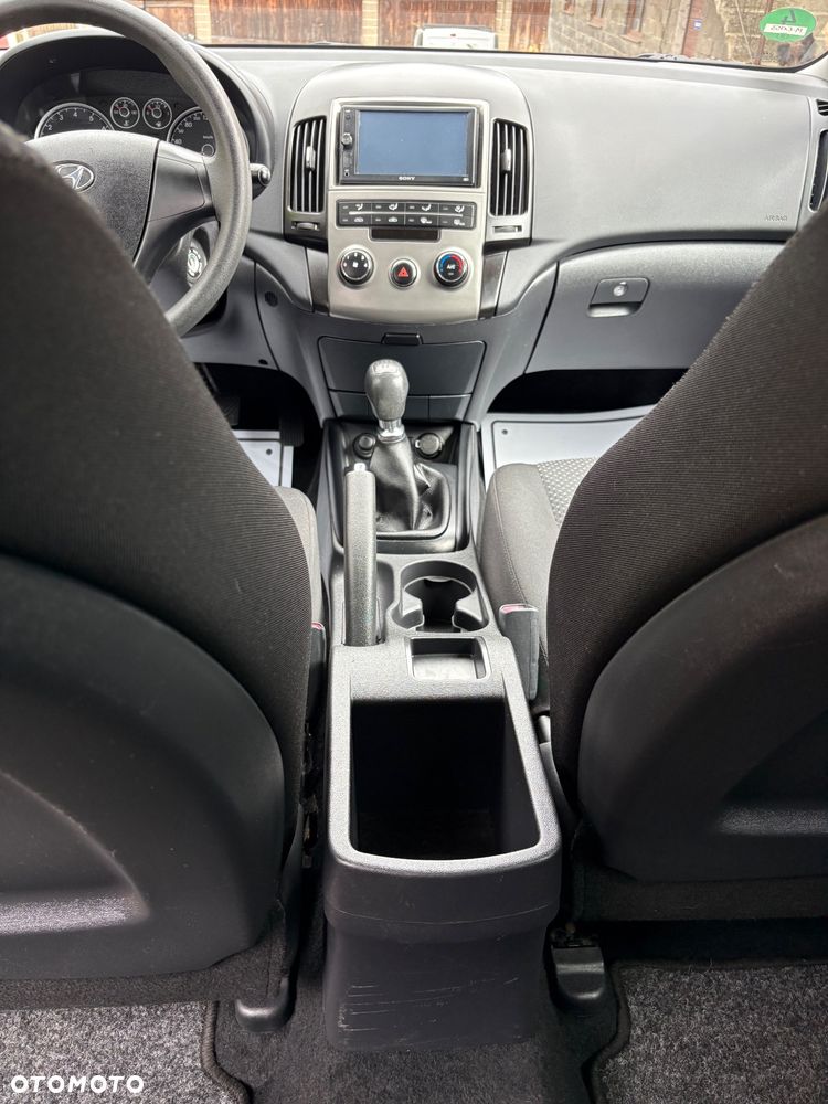 Hyundai i30 1.4 Classic + - 19