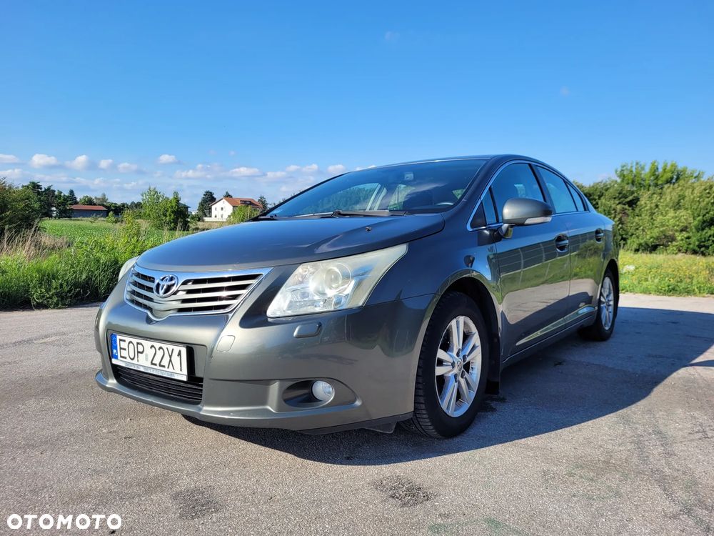 Toyota Avensis - 1