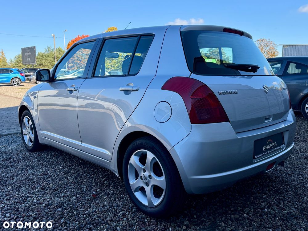 Suzuki Swift 1.3 A-M-T Comfort - 5