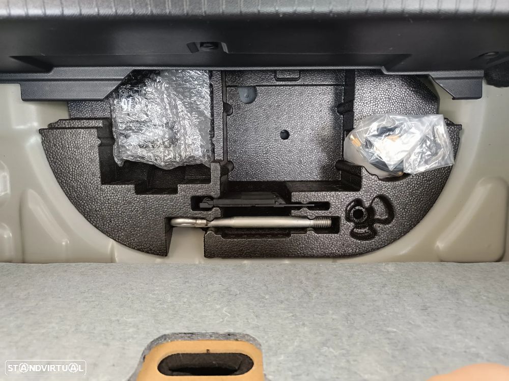 Peugeot e-208 Active Pack - 33