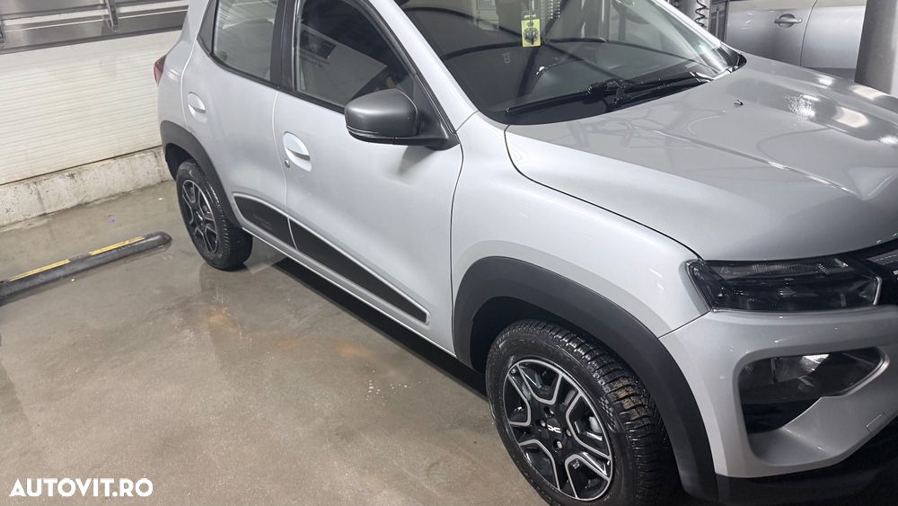 Dacia Spring Essential - 2