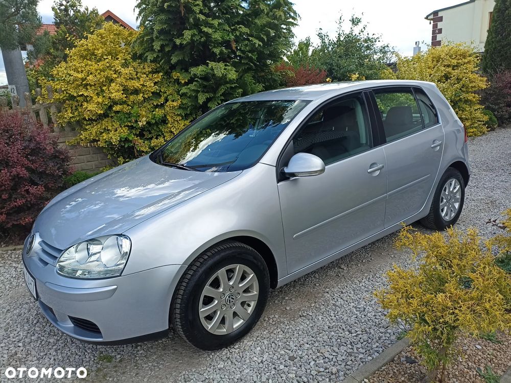 Volkswagen Golf - 2