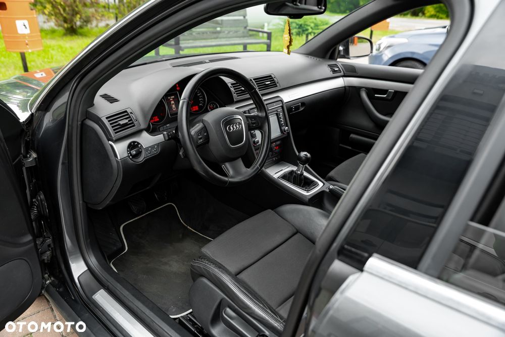 Audi A4 Avant 2.0T FSI Quattro - 15
