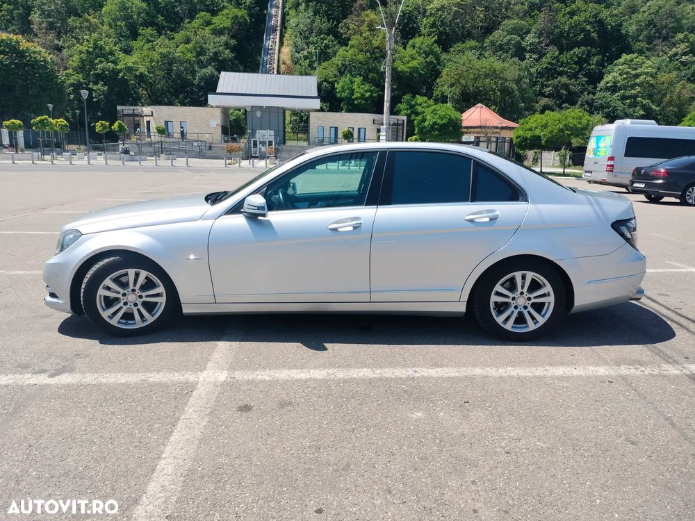 Mercedes-Benz C 180 BlueEFFICIENCY Avantgarde - 23