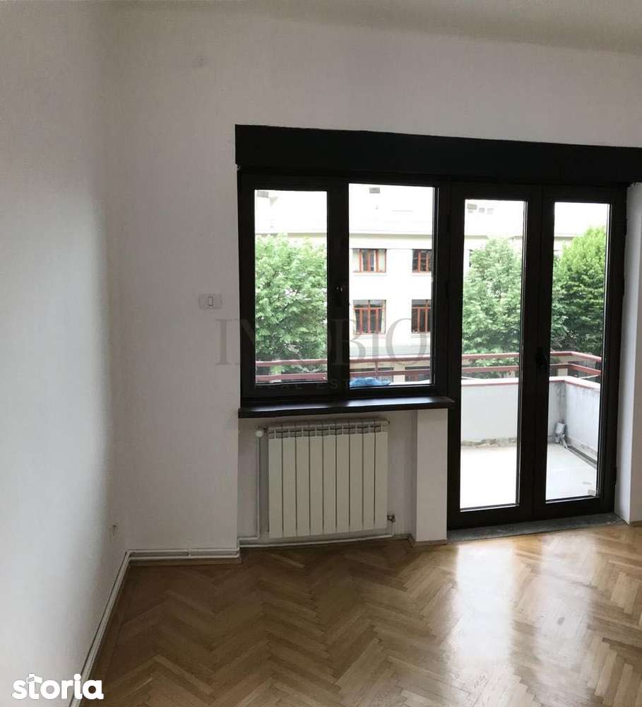 Apartament spațios cu 5 camere de vânzare | Piața Amzei - Imagine principală: 3/8