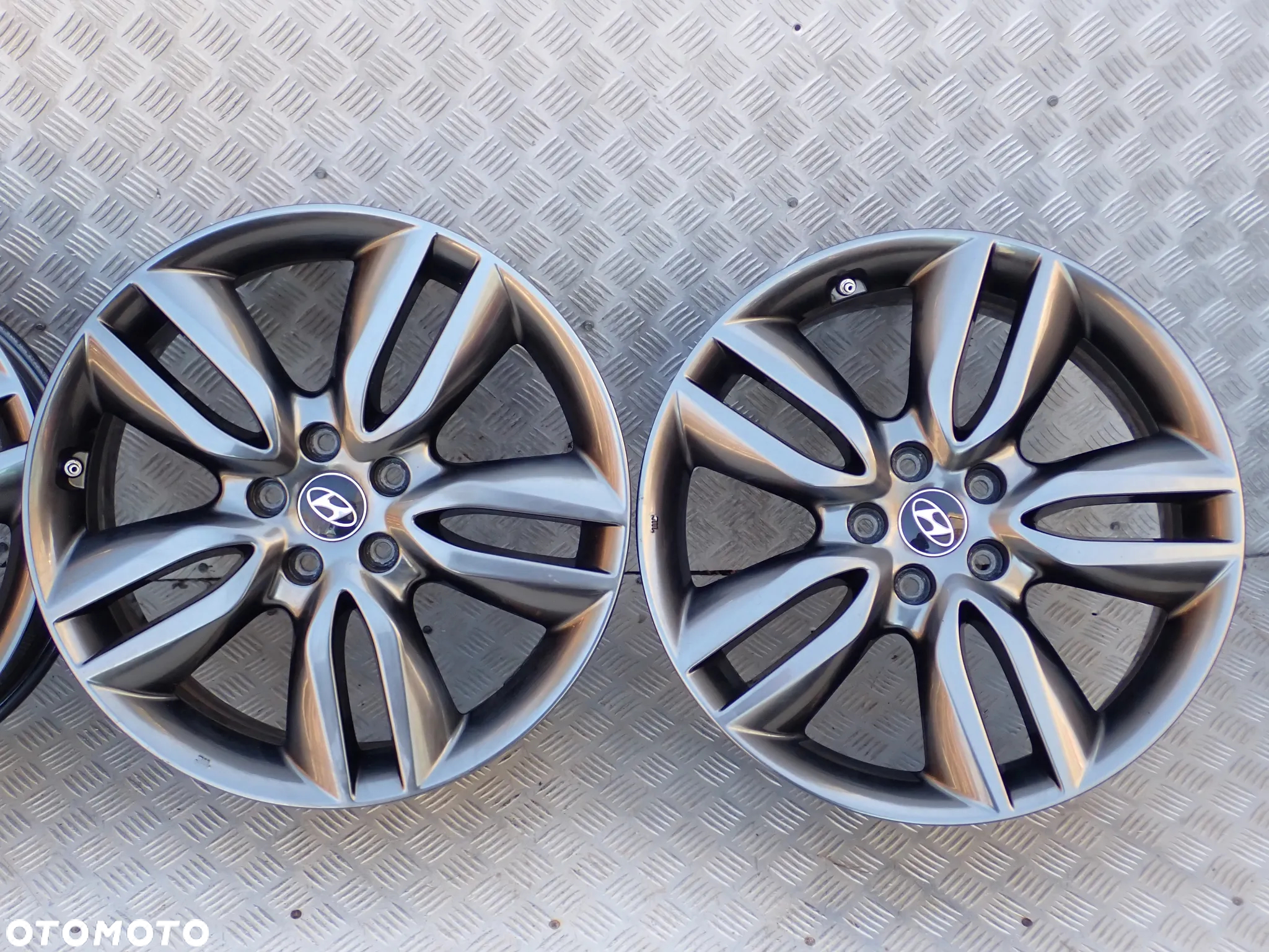 FELGI ALUMINIOWE HYUNDAI  KIA 7,5JX19  ET 49,5  5X114,3  52910-2W195  52910-4Z195 - 2