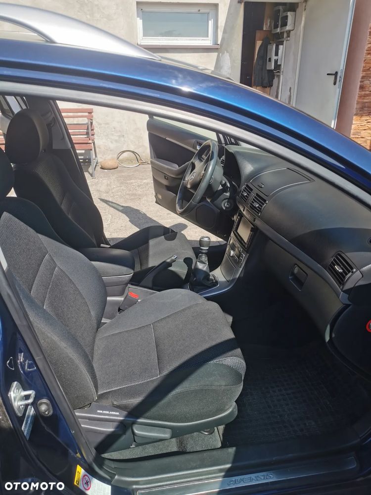 Toyota Avensis 2.0 D-4D Combi - 9