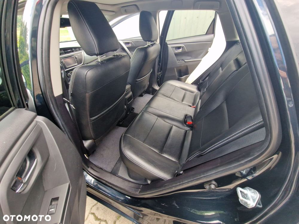 Toyota Auris - 13