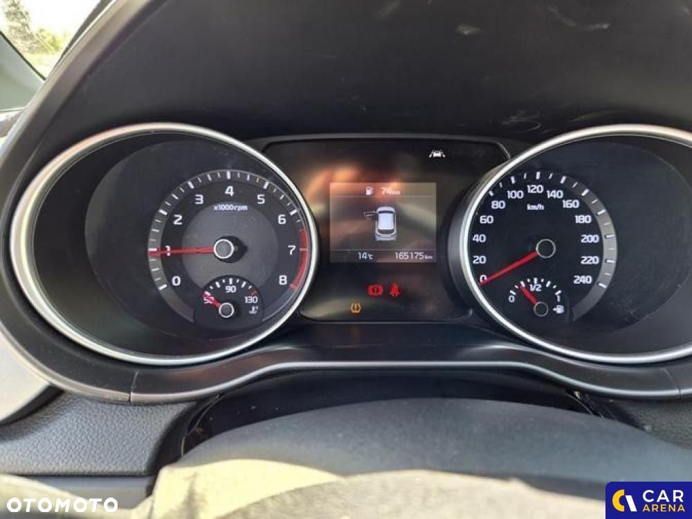 Kia Ceed - 10