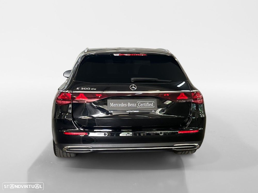 Mercedes-Benz E 300 - 4