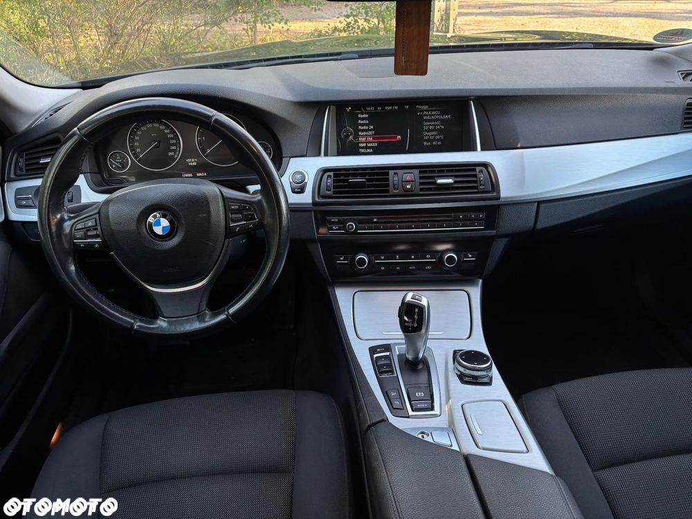 BMW Seria 5 525d xDrive - 19