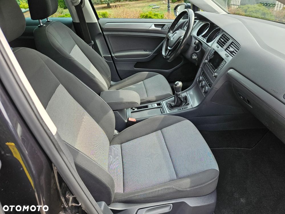 Volkswagen Golf 1.6 TDI BlueMotion Technology Comfortline - 8