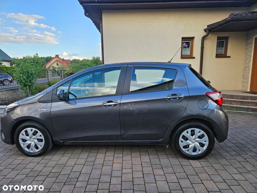 Toyota Yaris Hybrid 100 Active EU6 - 4