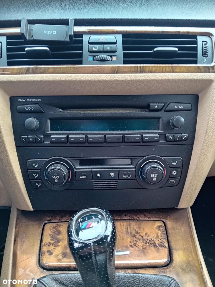 BMW Seria 3 320d - 10