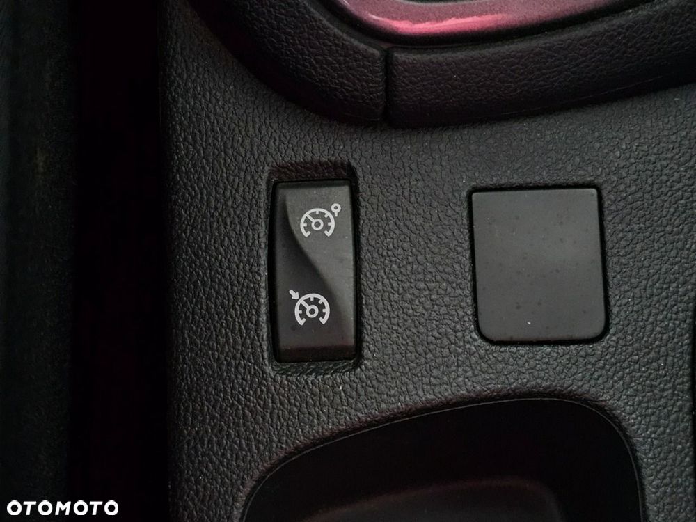 Renault Clio - 24