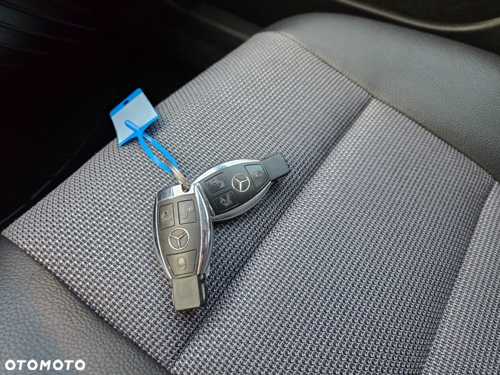Mercedes-Benz Klasa C 200 T Kompressor Automatik Avantgarde - 13