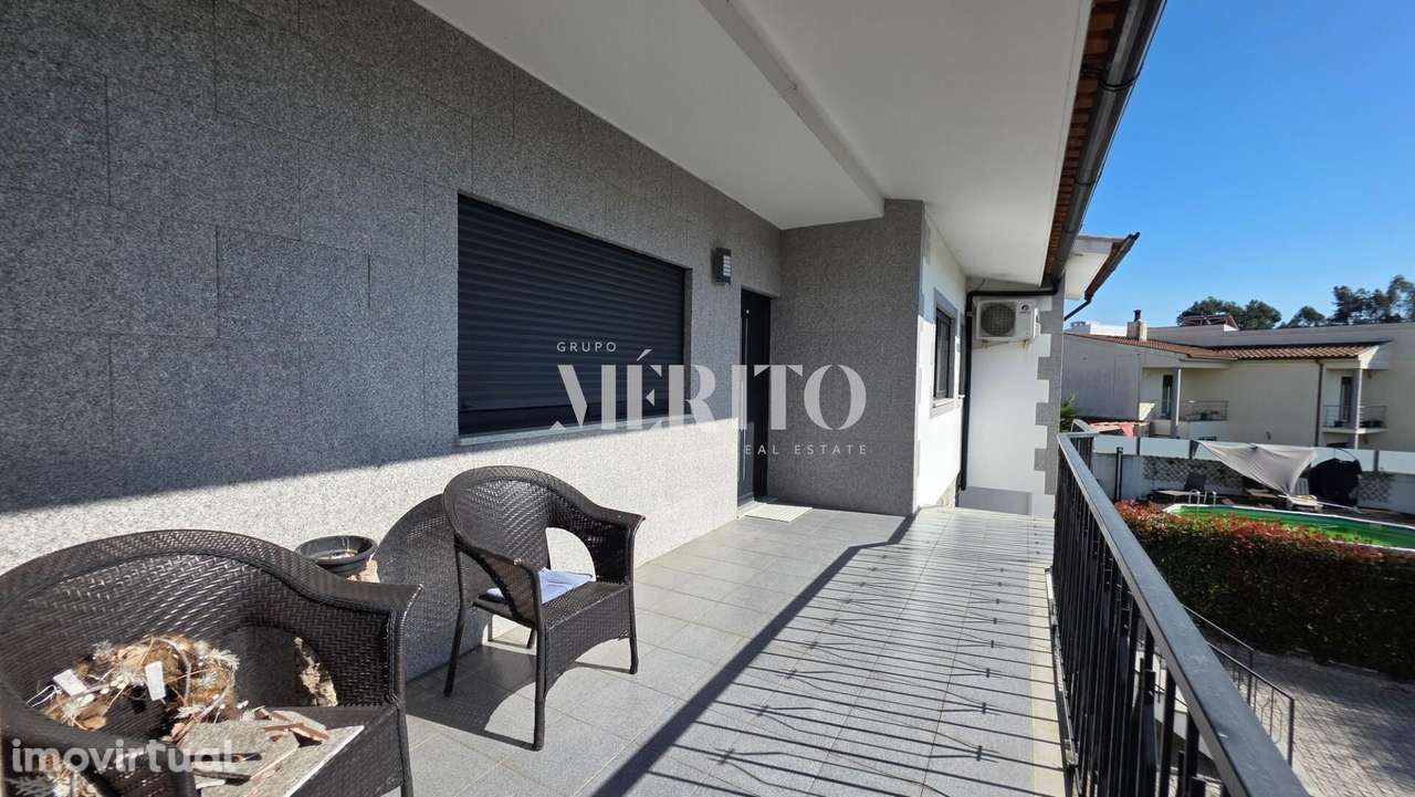 Moradia T3 com piscina e amplo terreno às portas da cidade de Barcelos - Grande imagem: 4/46