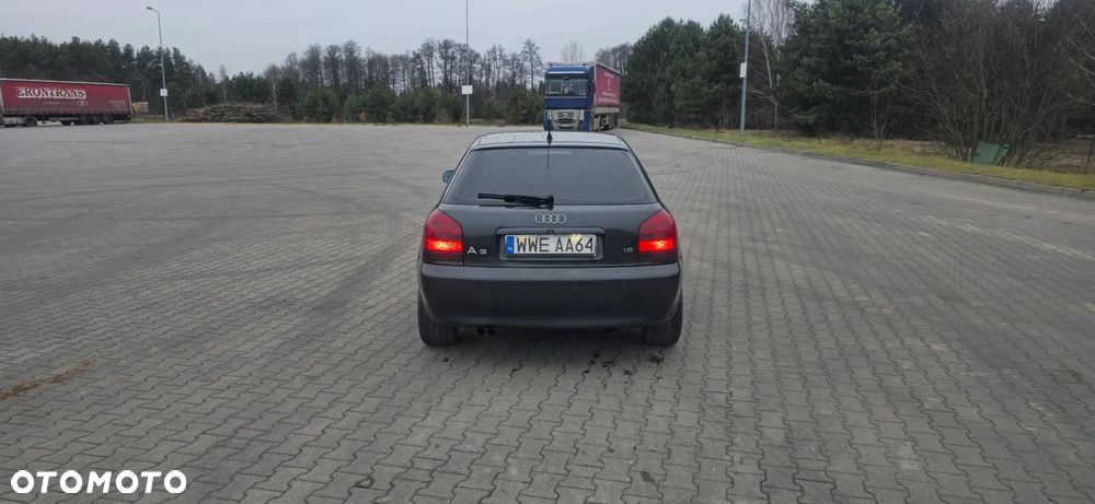 Audi A3 3-drzwiowe 1.8 Ambiente - 4