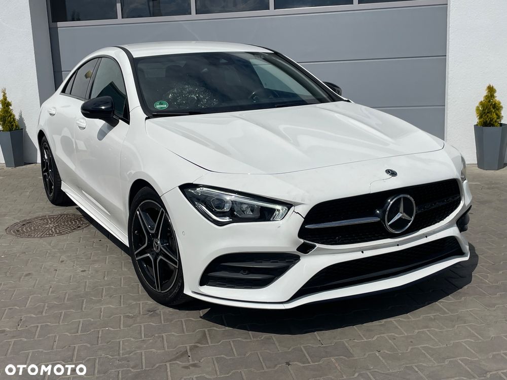 Mercedes-Benz CLA 180 7G-DCT AMG Line - 2