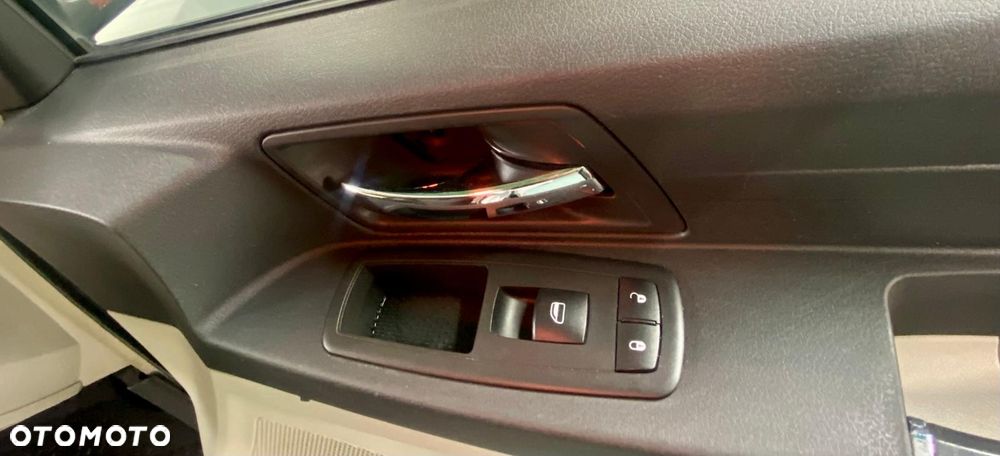 Chrysler Grand Voyager 2.8 CRD Touring - 11