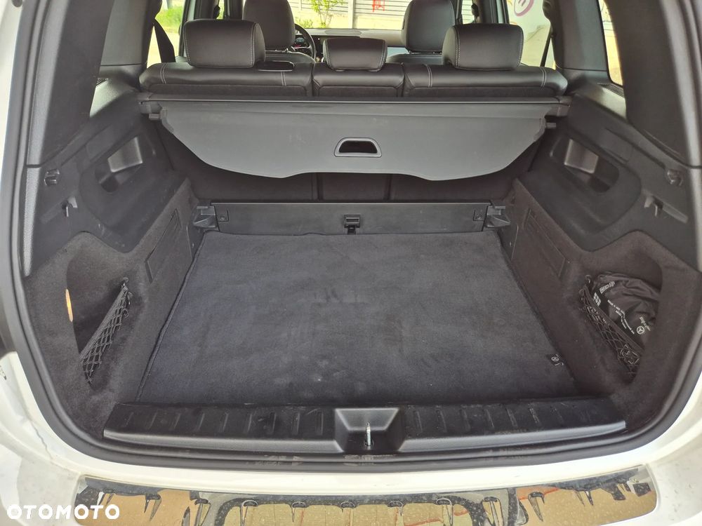 Mercedes-Benz GLB 200 7G-DCT - 8