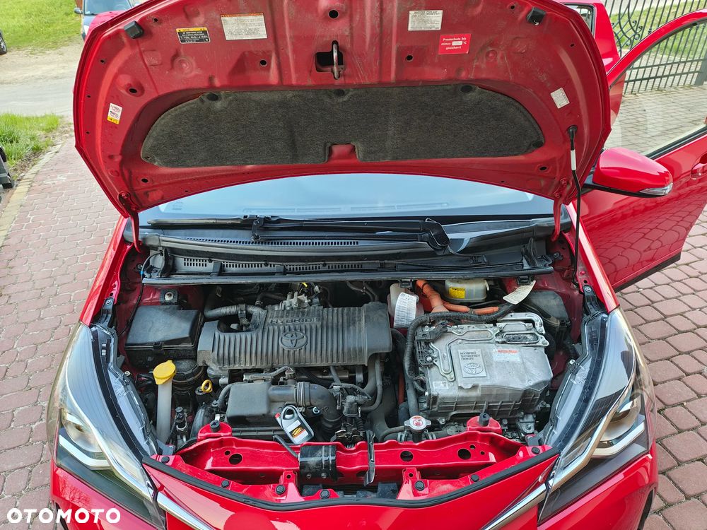 Toyota Yaris Hybrid 100 Premium - 22