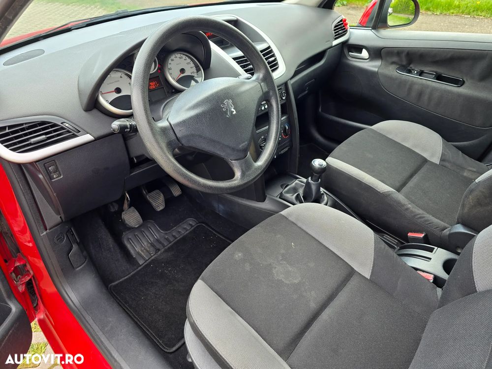 Peugeot 207 1.4HDI Trendy - 7