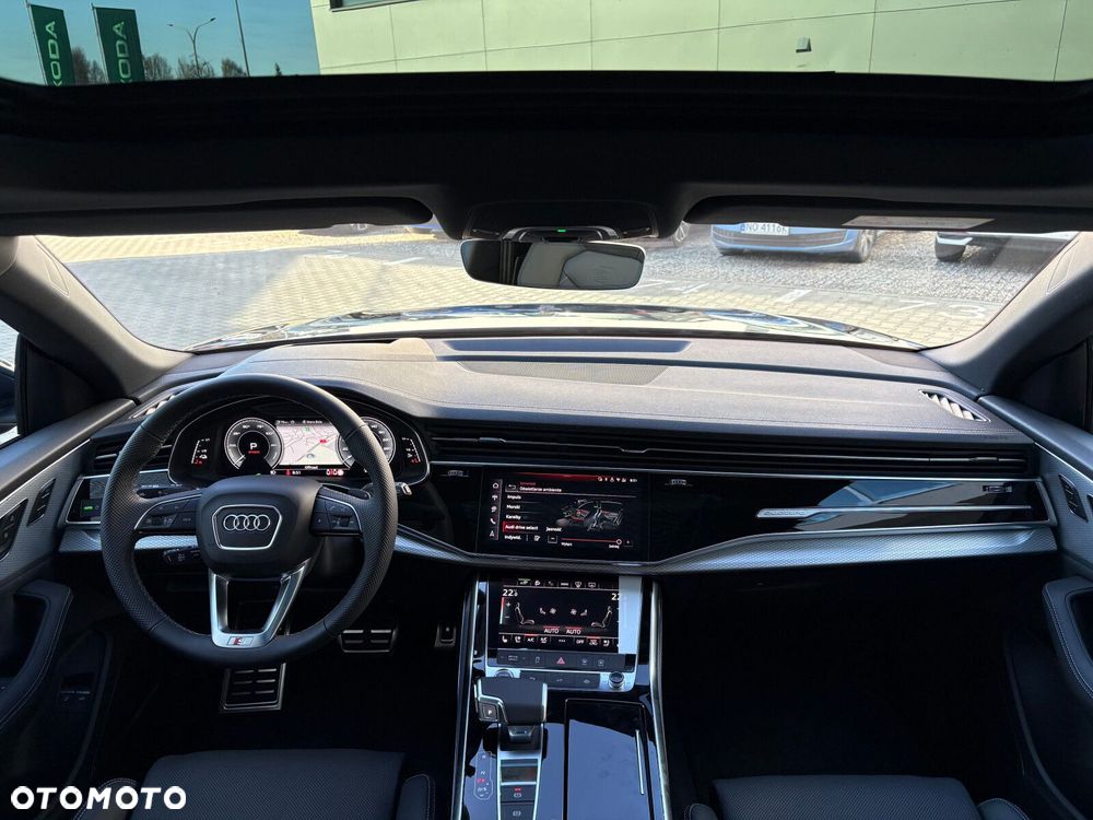Audi Q8 - 12