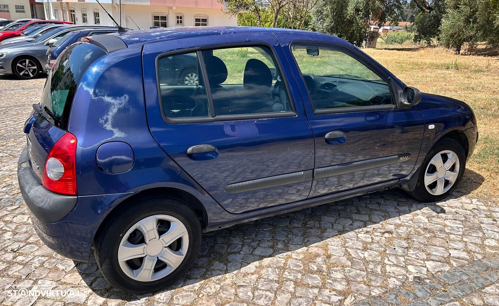 Renault Clio - 7