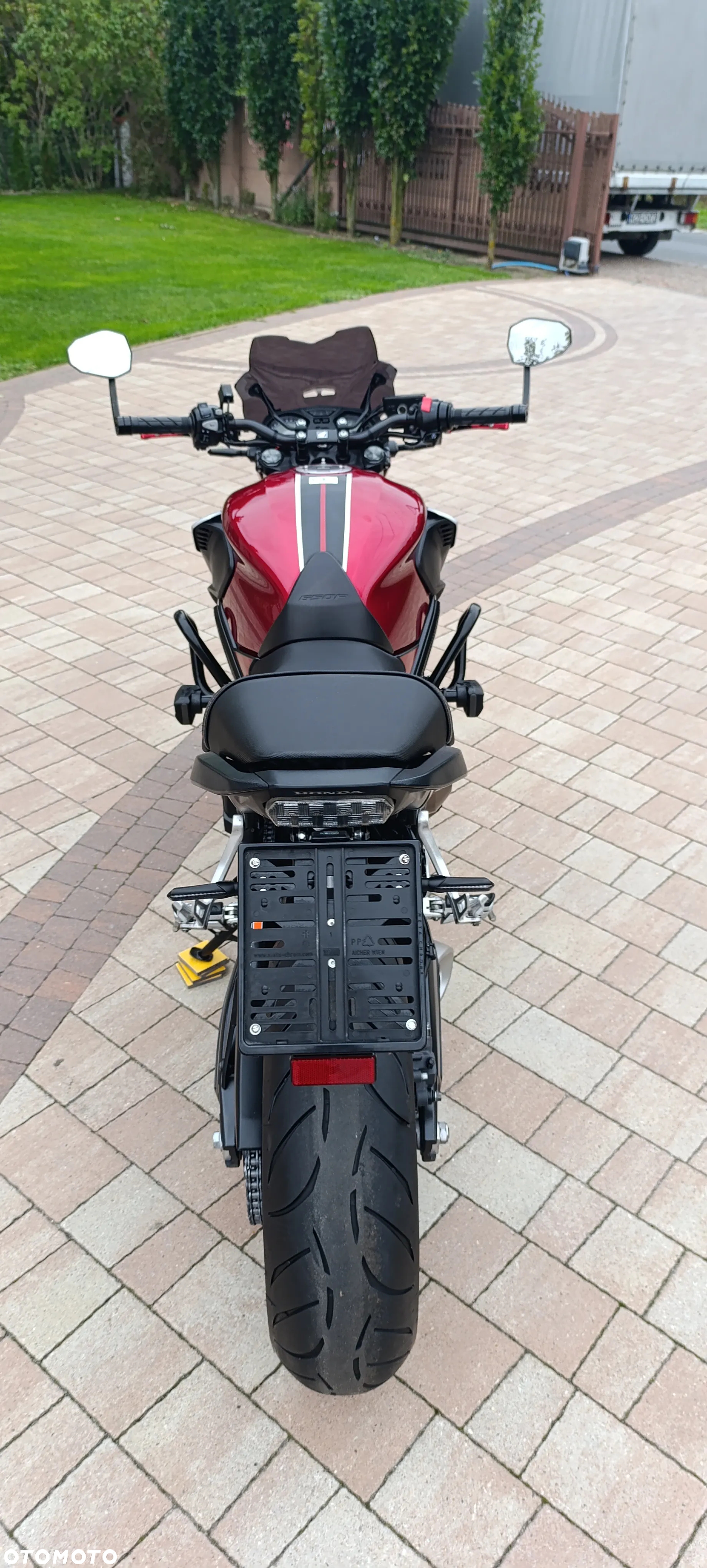 Honda CB - 8