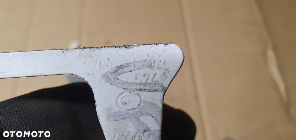 Zawias zawiasy drzwi prawy przód para VW UP 7N0831402 - 5