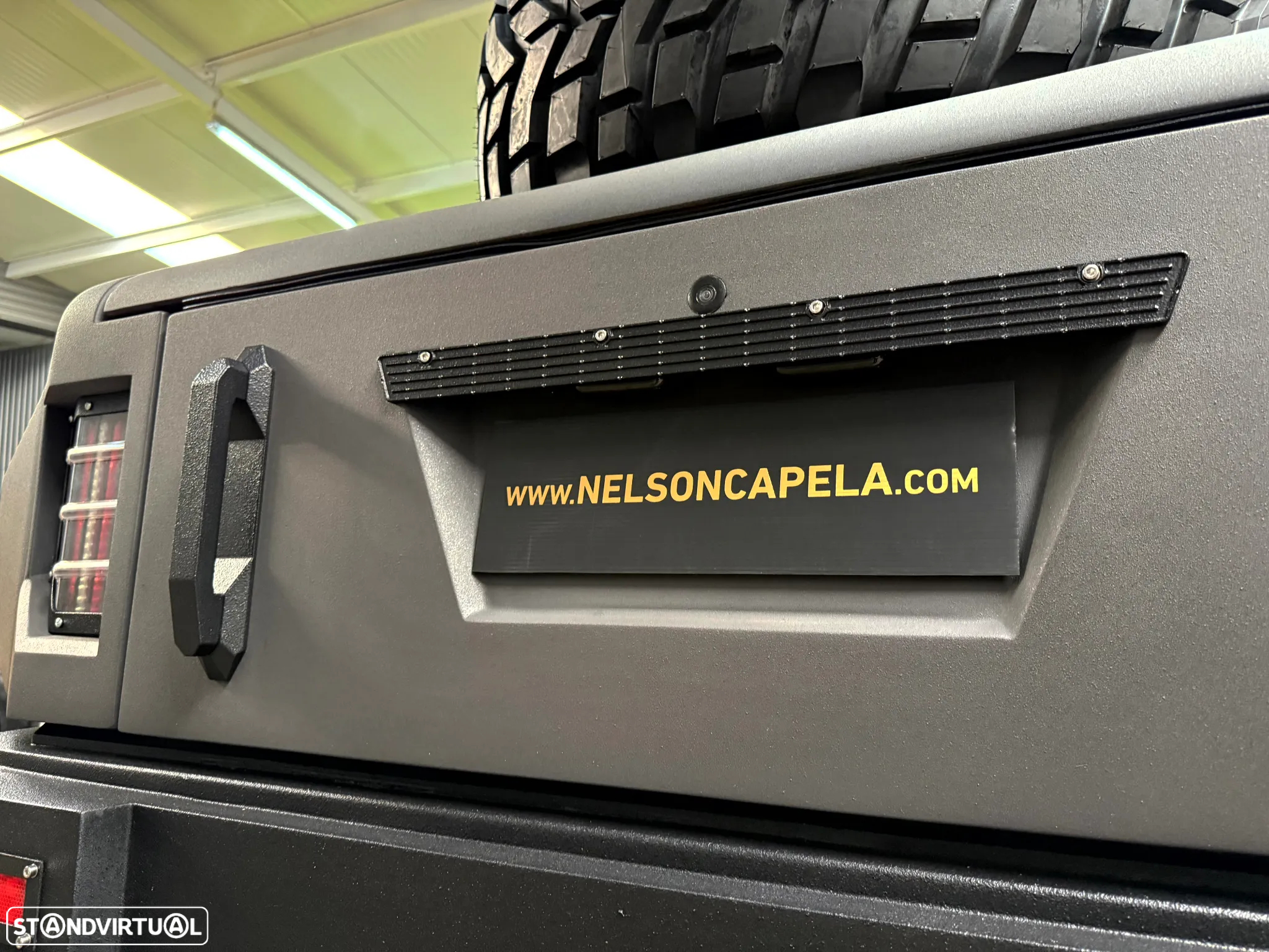 Hummer H2 Slantaback Custom 6.0 V8 - 50