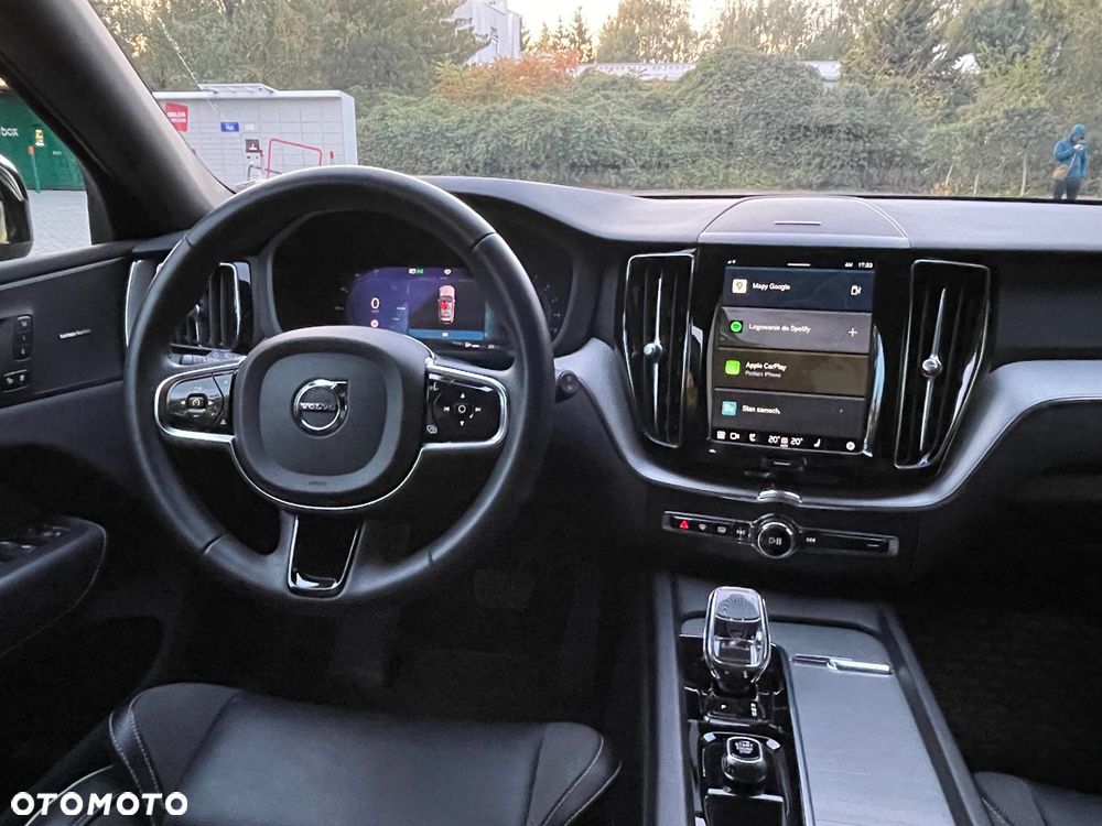 Volvo XC 60 T4 R-Design - 2