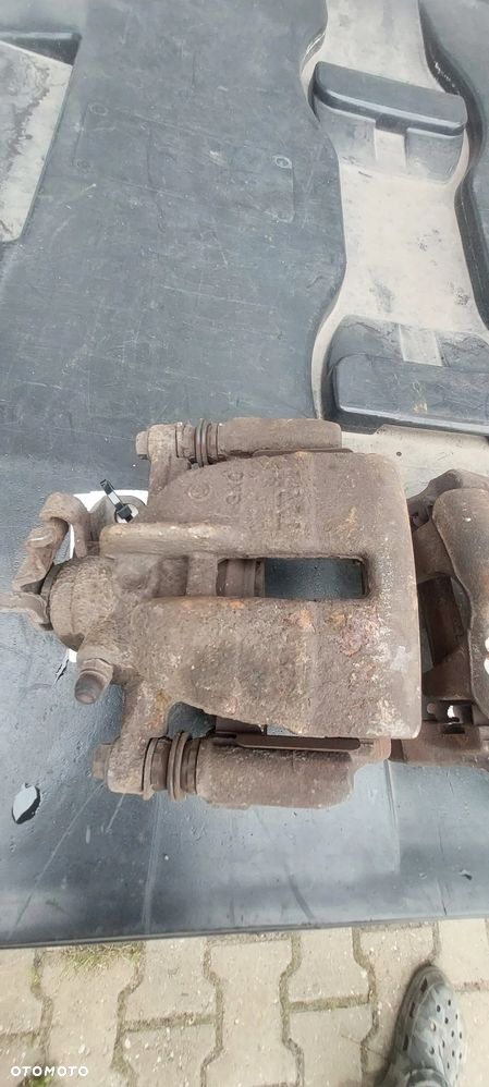 Zaciski hamulcowe vw t5 t6 tył komplet - 3