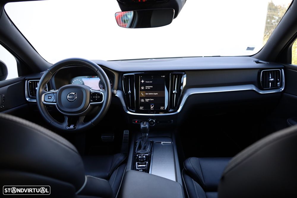 Volvo V60 2.0 D3 R-Design Geartronic - 18