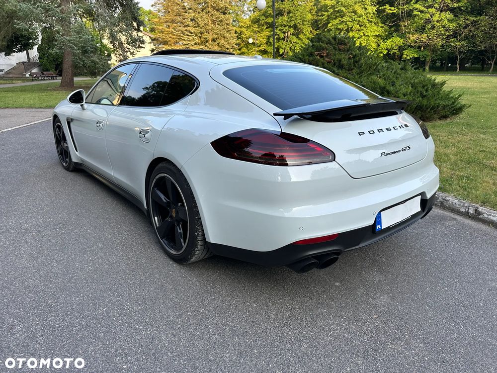 Porsche Panamera GTS PDK - 6