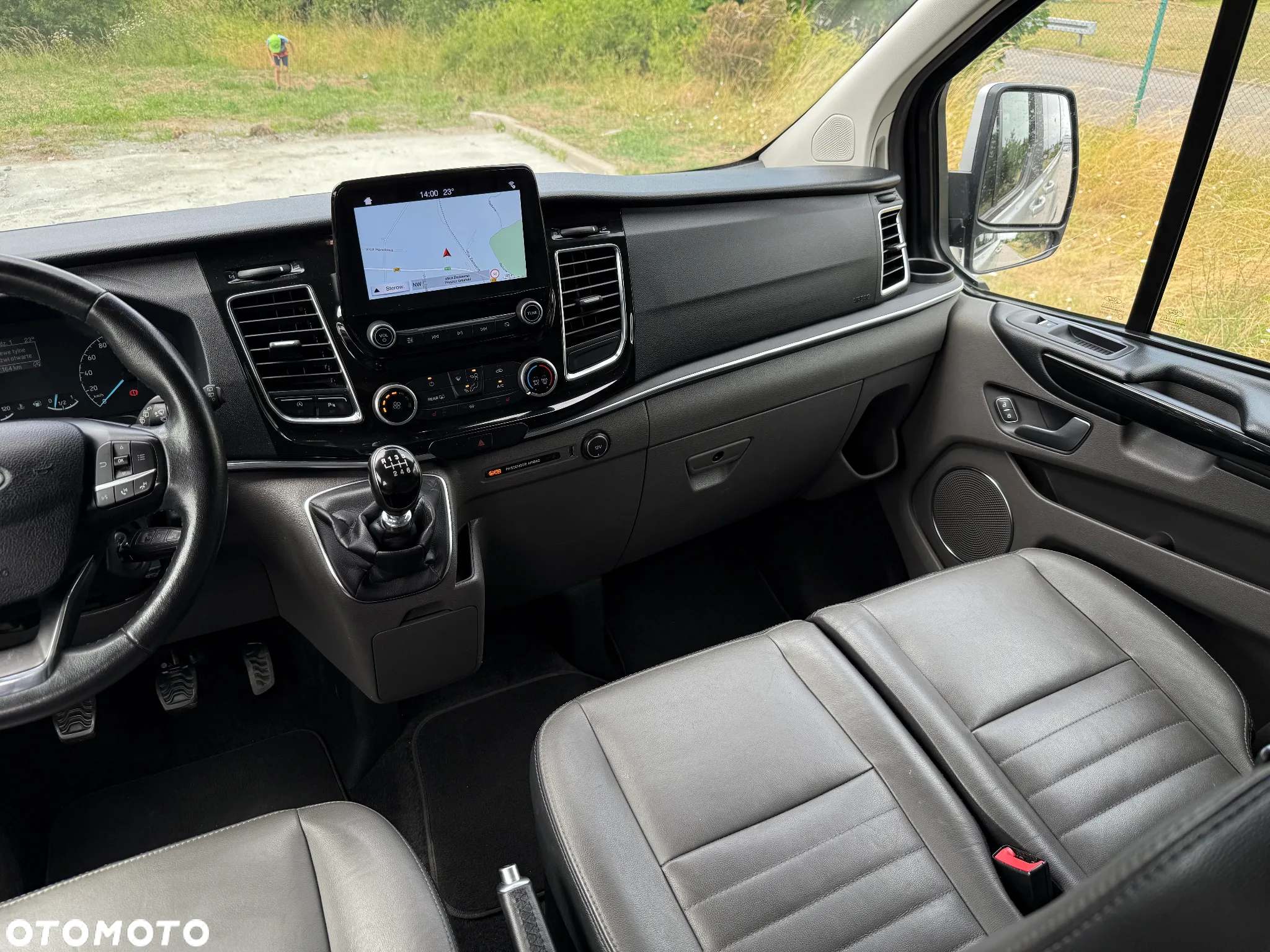 Ford Tourneo Custom - 18