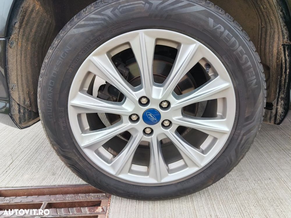 Ford Kuga - 16