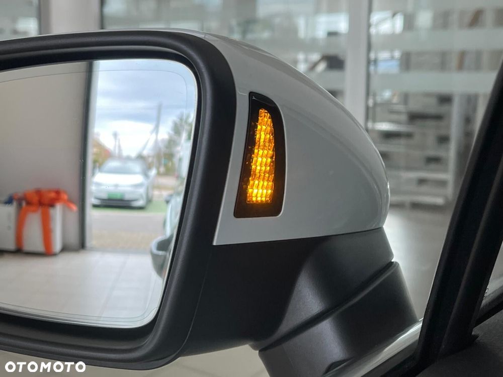 Volkswagen Passat Variant 2.0 TSI Elegance DSG - 17